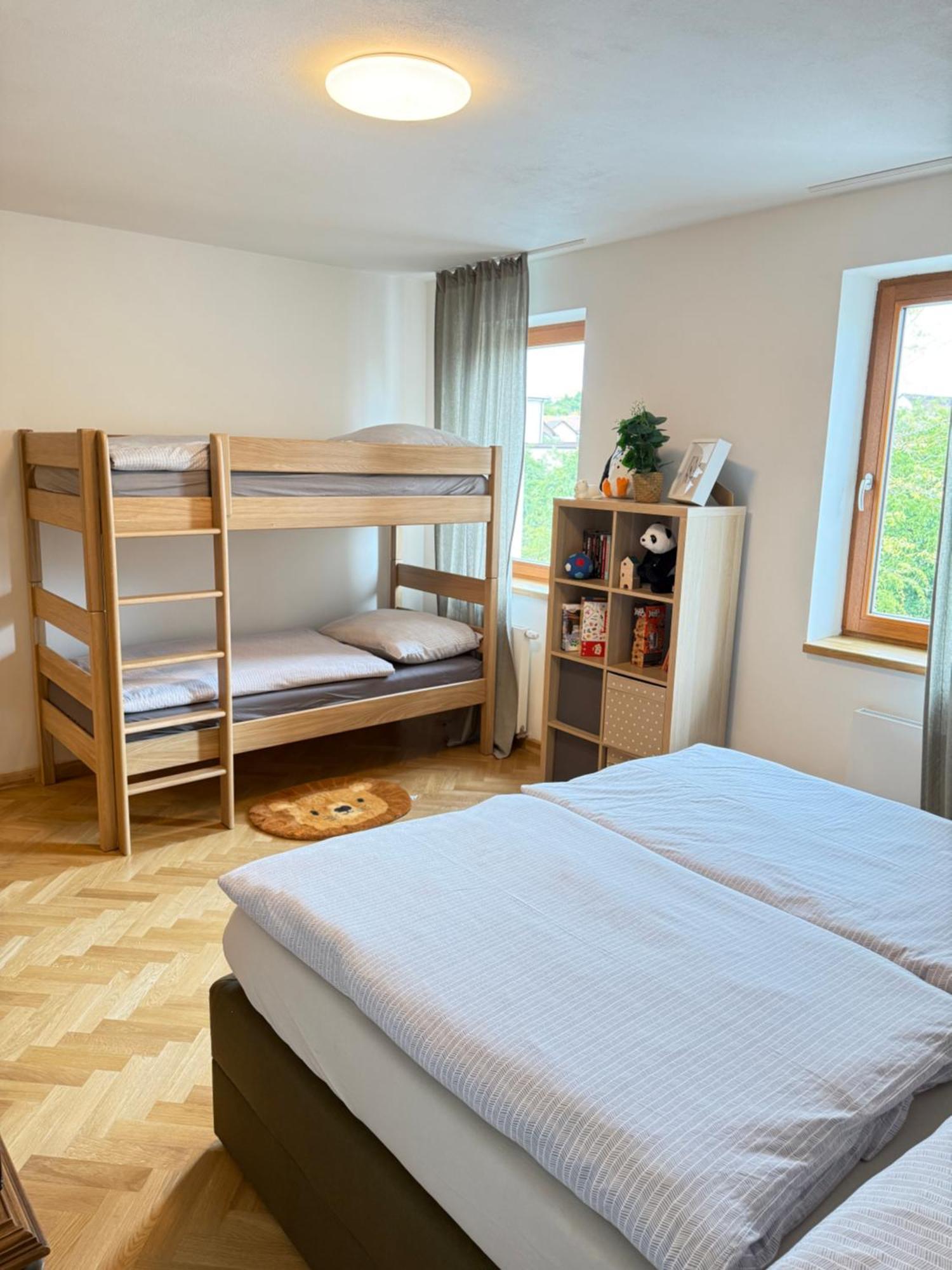 Familyvilla, New 4 Luxury Big Apartments, Parking Прага Екстериор снимка