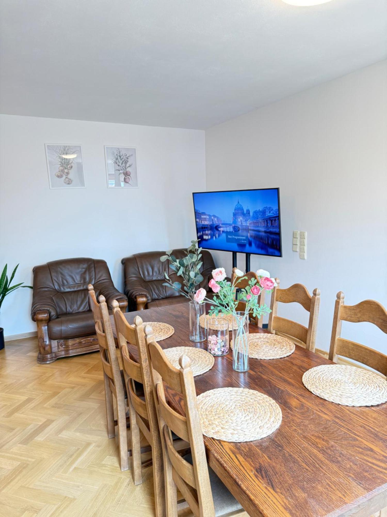 Familyvilla, New 4 Luxury Big Apartments, Parking Прага Екстериор снимка