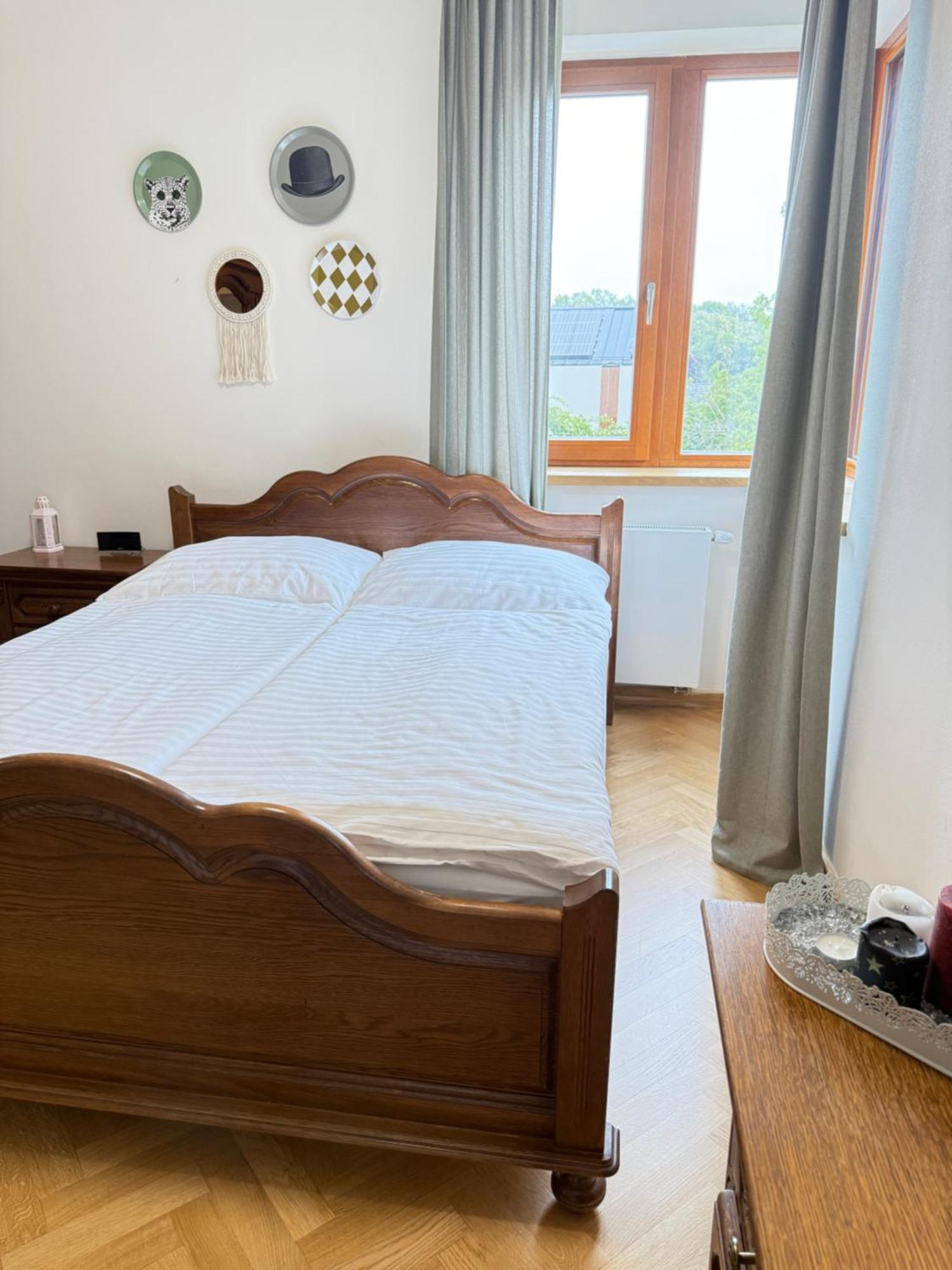 Familyvilla, New 4 Luxury Big Apartments, Parking Прага Екстериор снимка