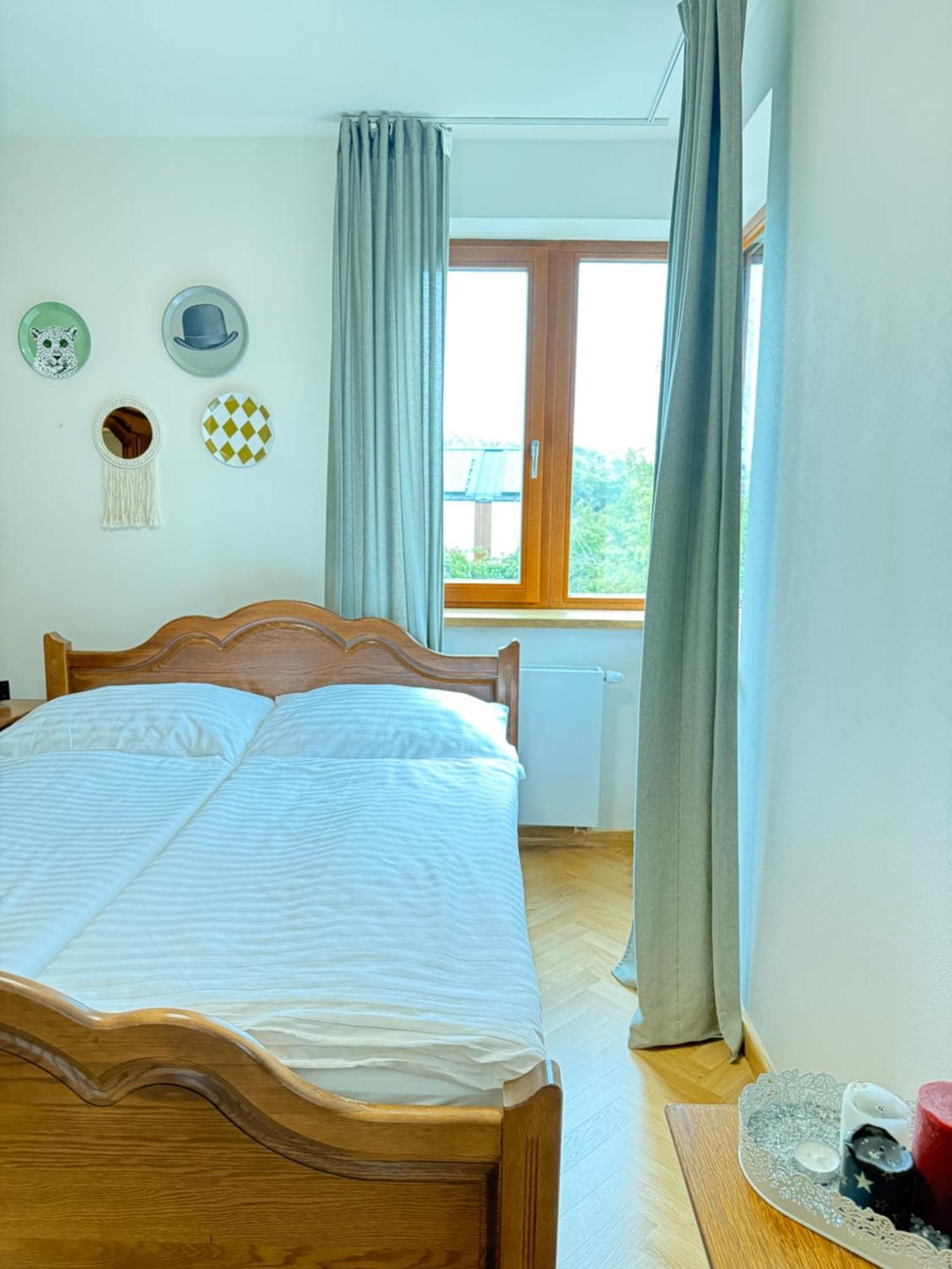 Familyvilla, New 4 Luxury Big Apartments, Parking Прага Екстериор снимка