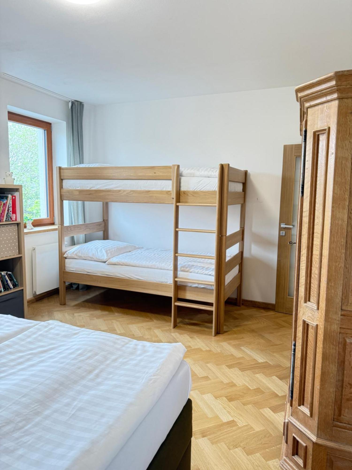 Familyvilla, New 4 Luxury Big Apartments, Parking Прага Екстериор снимка